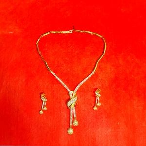 Gold Necklace planted 24K With Matching gold planted earrings for 35$!